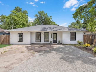 8161 Record St, Houston, TX 77028