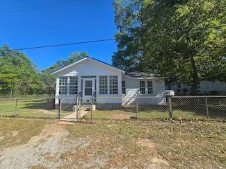 337 E Chestnut Ave, Crestview, FL 32539