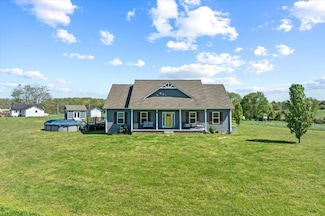 793 Elmore Town Rd, Baxter, TN 38544