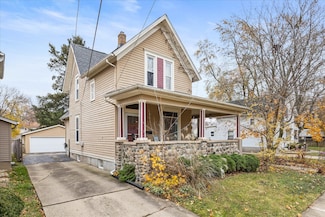 1017 Center St, Elgin, IL 60120