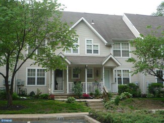 227 River Ct, Fieldsboro, NJ 08505