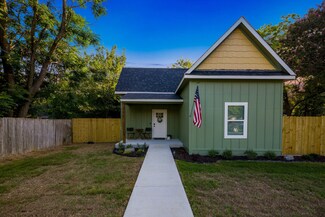 211 Pecan St, Waxahachie, TX 75165