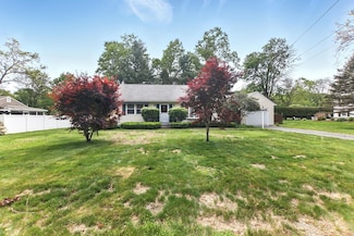 109 Westwood Dr, Westfield, MA 01085