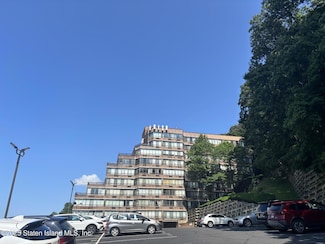 755 Narrows Rd N Unit 513A, Staten Island, NY 10304