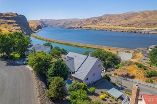 1962 Golfview Dr, Clarkston, WA 99403