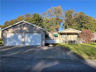 625 Deana Way, Rochester, PA 15074