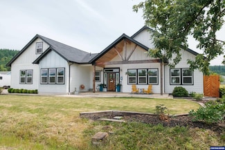 4525 Kalmia St, Sweet Home, OR 97386