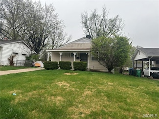 214 Ben Nevis Rd, Saint Louis, MO 63137