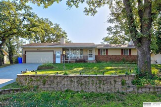 9113 Bellvue Dr, Plattsmouth, NE 68048