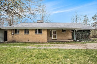 192 Hilltop Ln, Augusta, MI 49012