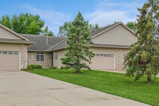 3774 Majestic Ln, Prior Lake, MN 55372