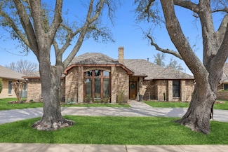 1211 Serenade Ln, Richardson, TX 75081