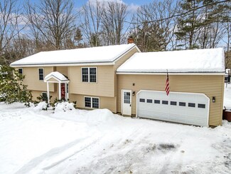 27 Goldeneye Dr, Topsham, ME 04086