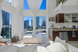 41 SE 5th St Unit 816, Miami, FL 33131