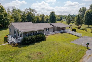 44261 70th St, Hartford, MI 49057