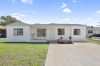 344 Cypress Dr, West Palm Beach, FL 33403