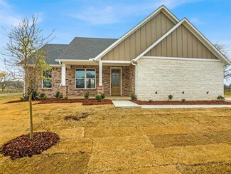 101 S Westlake Dr, Leonard, TX 75452