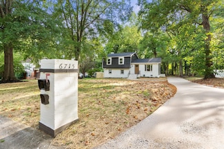 6715 Olde Savannah Rd, Charlotte, NC 28227