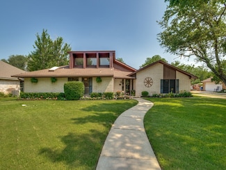 1507 Juniper Ln, Lewisville, TX 75077