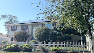 902 10th St, Keyport, NJ 07735