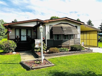 151 Hickory Cir, Elyria, OH 44035