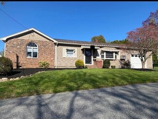 24 Kennedy St, North Dartmouth, MA 02747