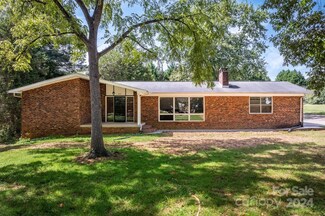 205 Glendale St, Morganton, NC 28655