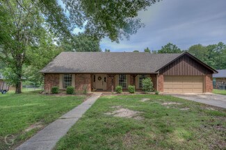 1304 Whispering Pines Dr, Minden, LA 71055