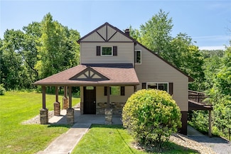 267 Center Dr, Beaver, PA 15009