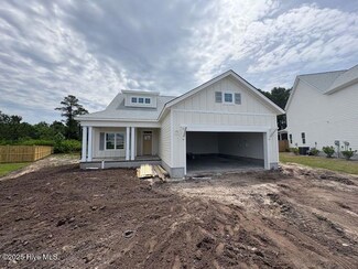27 Perch Place, Hampstead, NC 28443