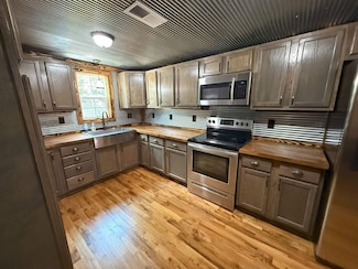 175 State Route 22a S, Jacks Creek, TN 38347