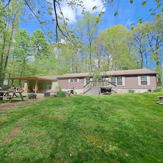 950 Halleck Rd, Morgantown, WV 26508
