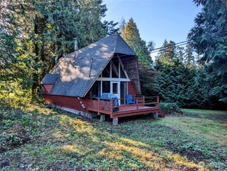 520 S Beach Rd, Point Roberts, WA 98281