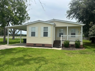 8942 Edgewater St, Foley, AL 36535