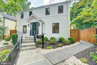 7928 16th St NW, Washington, DC 20012