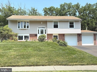 235 Colonial Dr, Warminster, PA 18974
