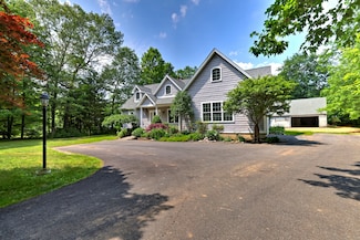 19 Sherwood Place, Monroe, CT 06468