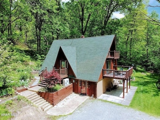 1431 Erickson Dr, Johnstown, PA 15904