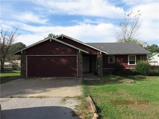 451 Jay Ave, Elkins, AR 72727