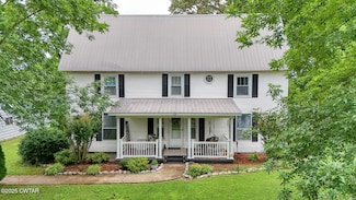 212 E Main St, Gleason, TN 38229