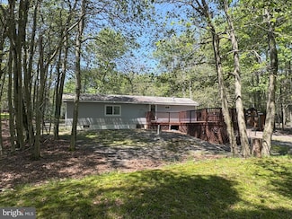 70 Iroquois Path, Gouldsboro, PA 18424