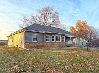 1304 Maple St, Shenandoah, IA 51601