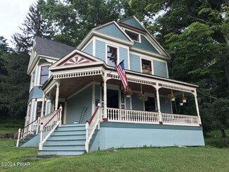 406 Spring St, Hawley, PA 18428