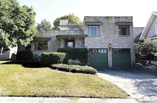 816 E Woodside St, South Bend, IN 46614