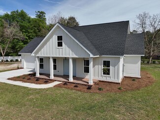 106 Farmington Hills Dr, Thomasville, GA 31792