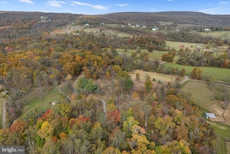 16559 Woodchase Ln, Round Hill, VA 20141