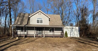 1734 S Walnut Grove Rd, Bloomfield, IN 47424