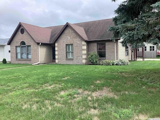 521 24th Place SW, Mason City, IA 50401
