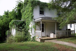 130 Campbell St, Madison Heights, VA 24572