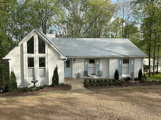8465 Old Charlotte Pike Unit A, Pegram, TN 37143